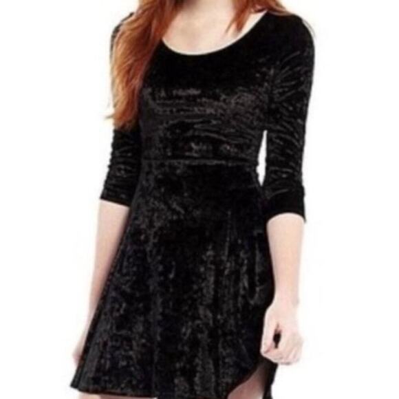 L’amour Nanette Lepore Black Velvet Skater Dress sz M - Picture 2 of 5